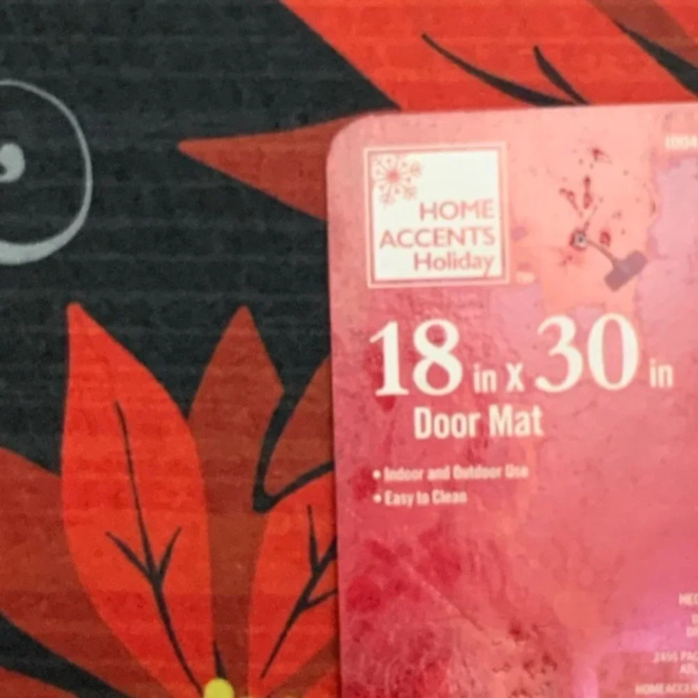Doormat Christmas Poinsettia Heavy Duty Indoor/Outdoor Red Black 18 x 30 in